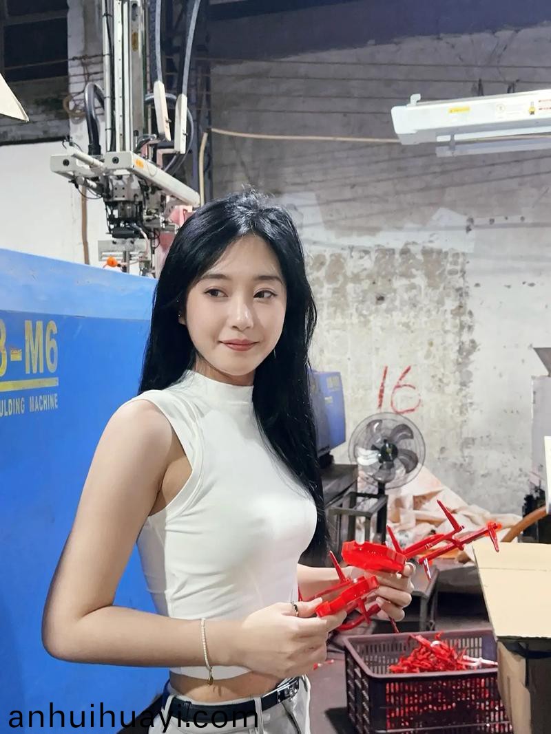 精品久久久久久无码人妻热
