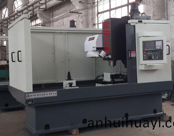 前軸鎖銷孔專用(yong)加(jia)工