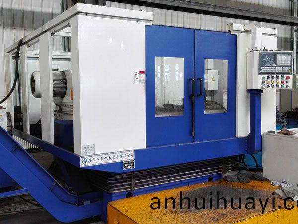 鉤(gou)尾框承載(zai)麵加工機牀